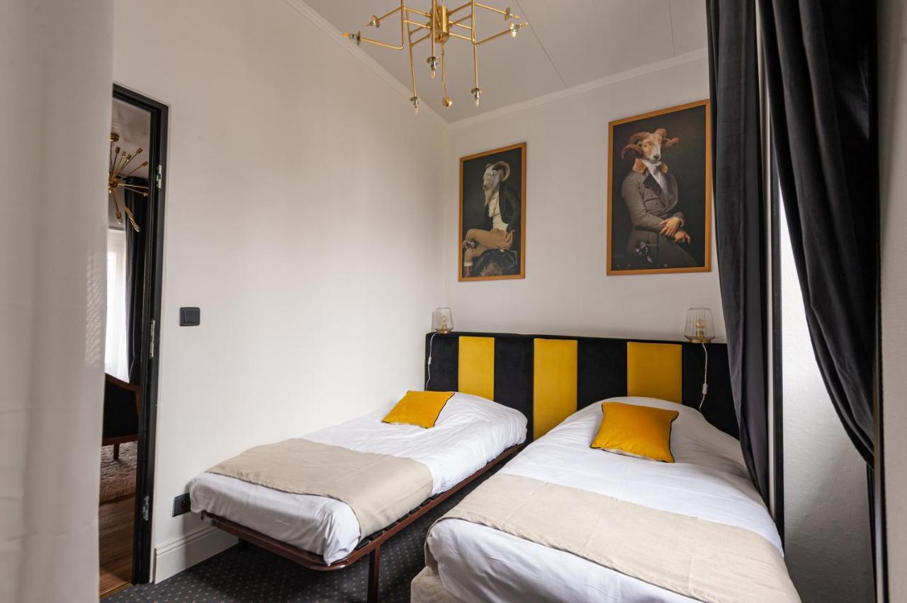 Chateau Des Ayes - Chambres & Suites Saint-Étienne-de-Saint-Geoirs Buitenkant foto