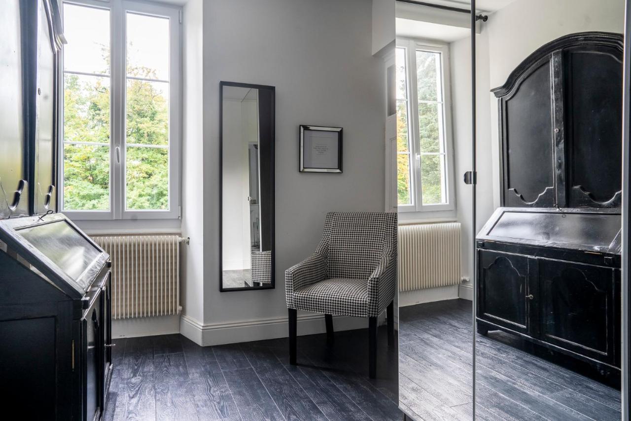 Chateau Des Ayes - Chambres & Suites Saint-Étienne-de-Saint-Geoirs Buitenkant foto